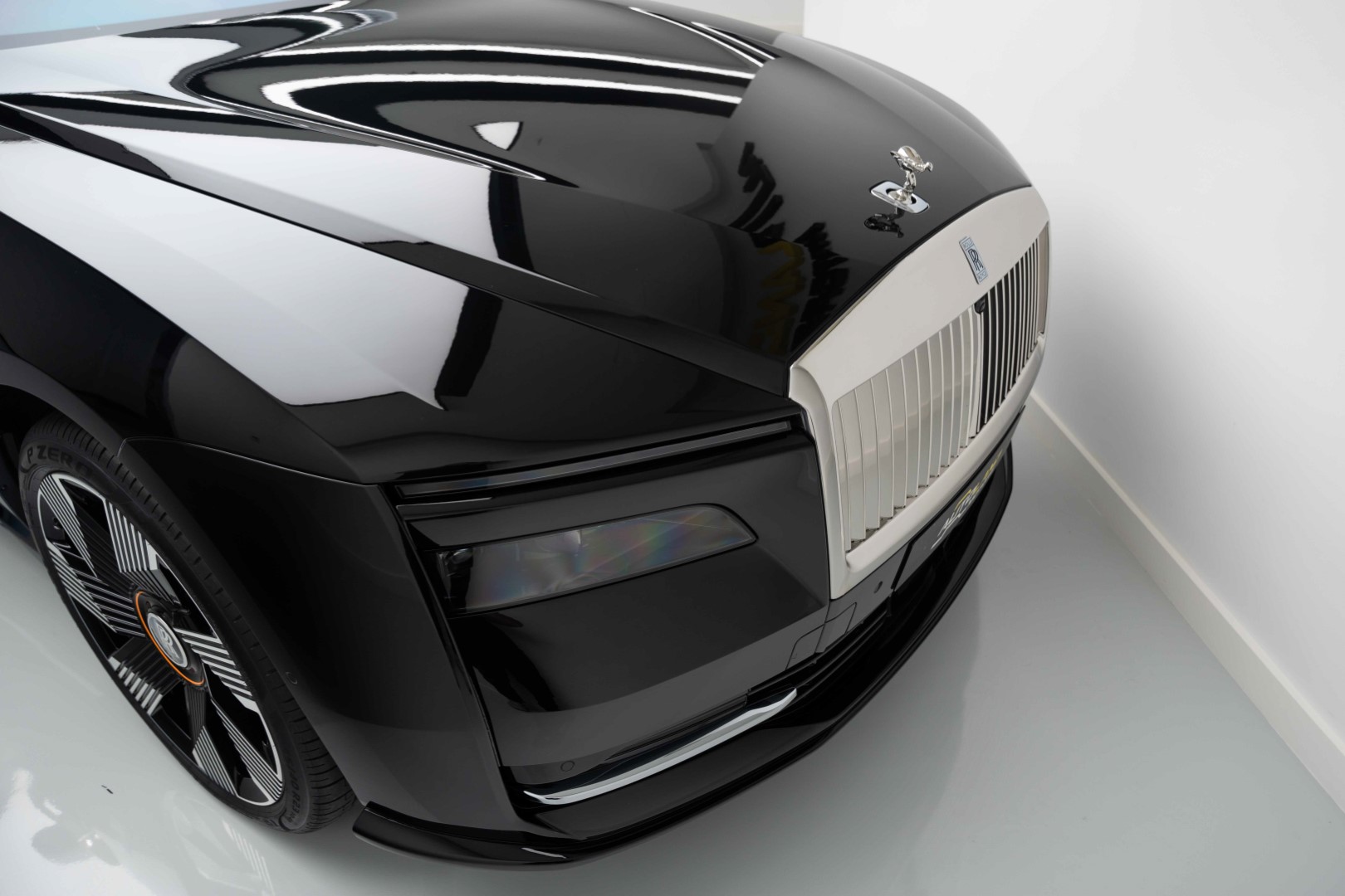 2024 ROLLS ROYCE SPECTRE GCC | VERY HIGH SPEC | WARRANTY AND SERVICE.